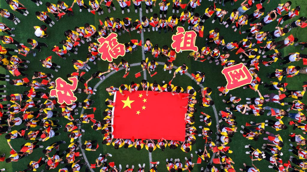 正當(dāng)時(shí)視頻|祝福你，我親愛的祖國(guó)