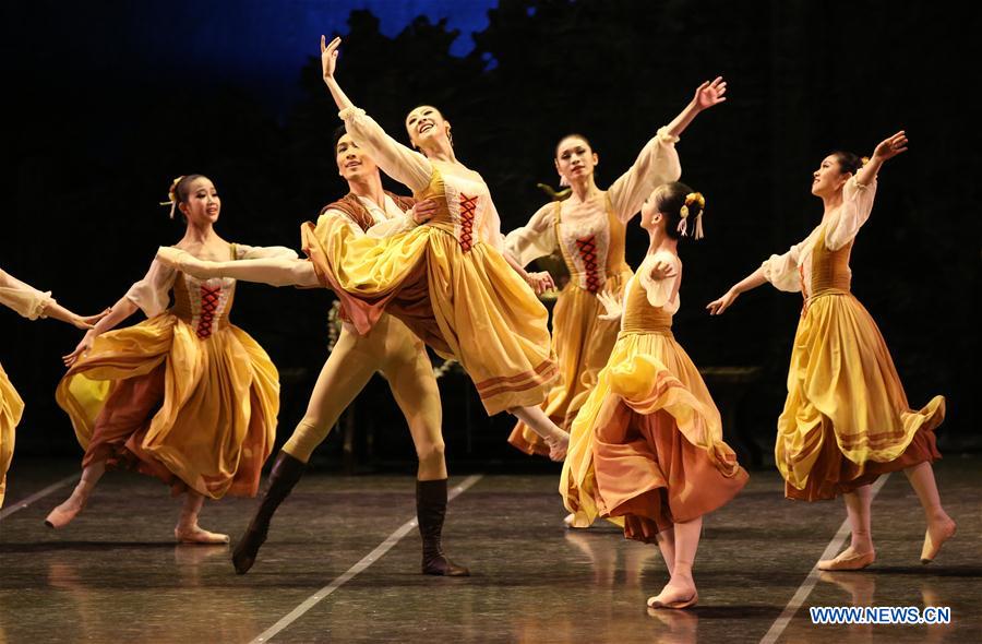 U.S.-NEW YORK-BALLET-SWAN LAKE