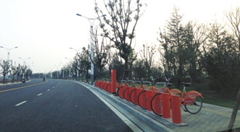 蘇州灣廣場(chǎng)公園開通公共自行車?yán)? /></a>
</div>
<div   id=