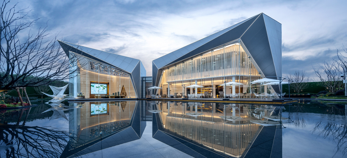 2019年是中國奧園發(fā)展史上一個重要里程碑,奮進(jìn)新時代,筑夢新奧園。積極履行企業(yè)應(yīng)承擔(dān)的社會責(zé)任,為客戶乃至社會“構(gòu)筑健康生活”。