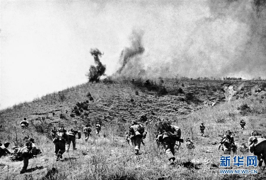 (圖文互動)(1)為了“中國號”巨輪揚帆遠航——中國共產黨領導下的人民軍隊忠于祖國、服務人民啟示錄