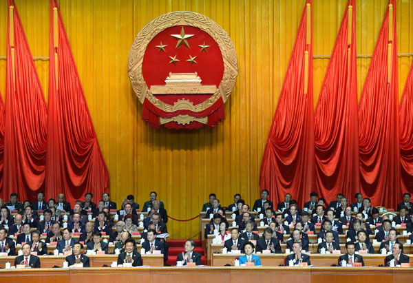 10月1日,慶祝中華人民共和國成立66周年暨新疆維吾爾自治區成立60周年大會在新疆人民會堂隆重舉行。 新華社記者 高潔 攝 10月1日,慶祝中華人民共和國成立66周年暨新疆維吾爾自治區成立60周年大會在新疆人民會堂隆重舉行。 新華社記者 高潔 攝