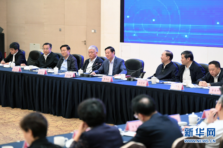 5月11日，中宣部在深圳召開深化文化體制改革座談會。中共中央政治局委員、中央書記處書記、中宣部部長劉奇葆出席會議并講話。 新華社記者張領 攝