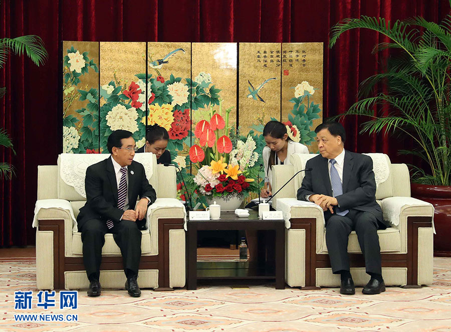 6月11日，中共中央政治局常委、中央書記處書記劉云山在福州會(huì)見來華出席金磚國(guó)家政黨、智庫和民間社會(huì)組織論壇的老撾人民革命黨中央政治局委員、中央書記處常務(wù)書記、國(guó)家副主席潘坎。新華社記者劉衛(wèi)兵攝