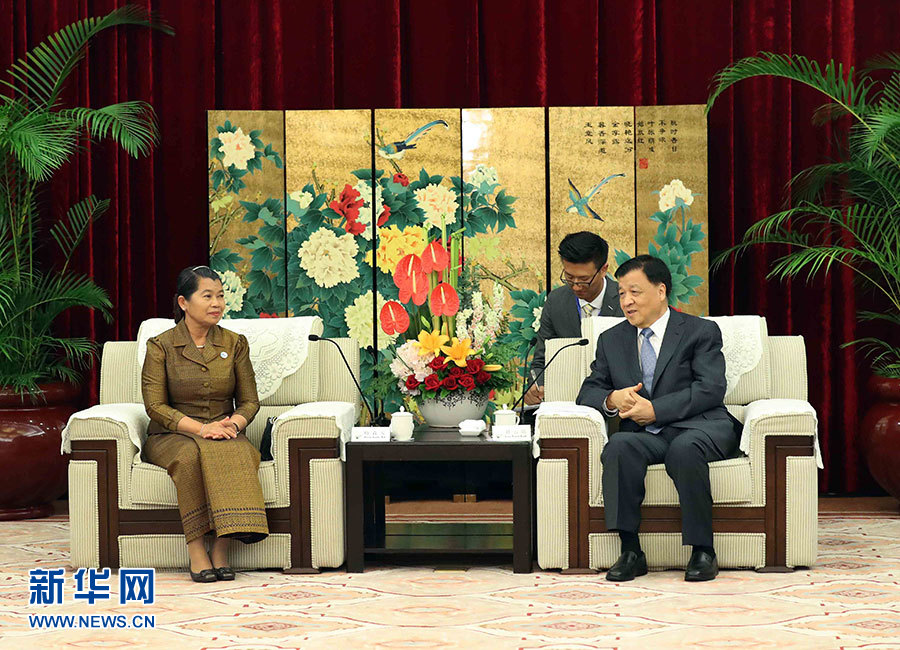 6月11日，中共中央政治局常委、中央書記處書記劉云山在福州會(huì)見來華出席金磚國(guó)家政黨、智庫和民間社會(huì)組織論壇的柬埔寨人民黨中央常委、副首相梅森安。新華社記者劉衛(wèi)兵攝