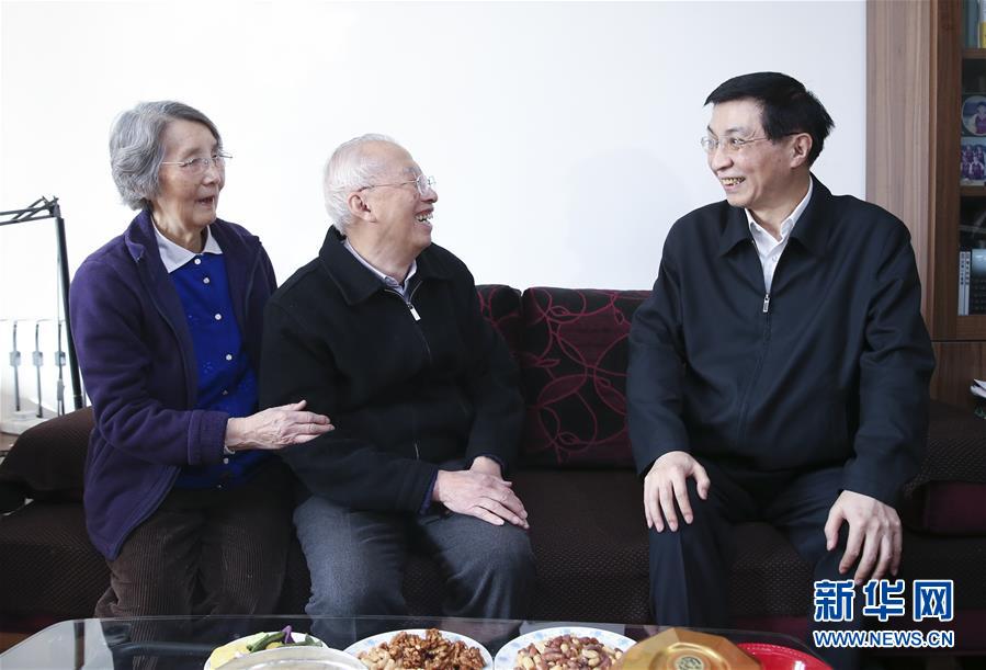 (時政)(3)王滬寧看望文化界知名人士和科技專家