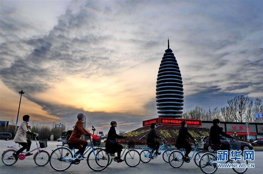 （新華全媒頭條·圖文互動）（1）奮進新時代　建設雄安城——以習近平同志為核心的黨中央謀劃指導《河北雄安新區規劃綱要》編制紀實