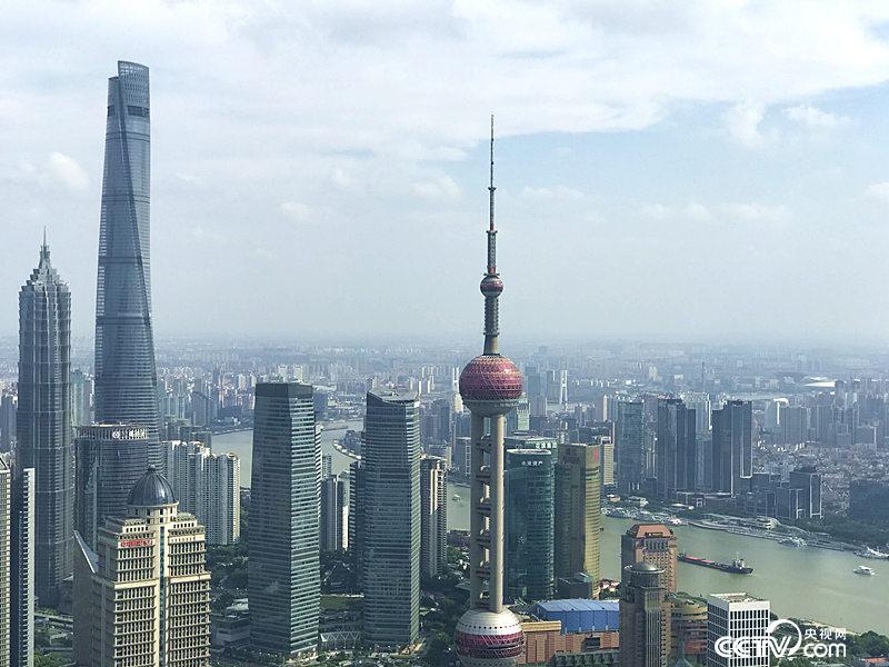 長三角更高質量的一體化發展,將建成具有全球競爭力的世界級城市群。圖為上海陸家嘴(孔華/攝)