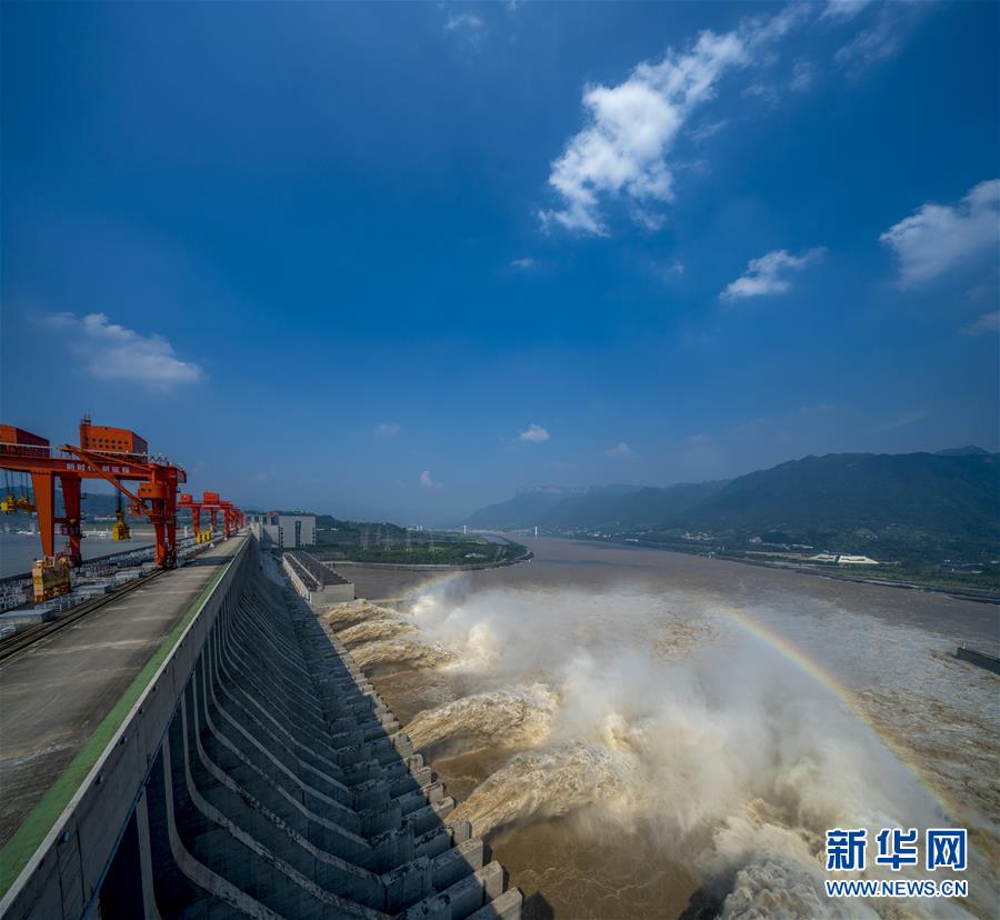 (百城百縣百企調(diào)研行·圖文互動(dòng))(1)建設(shè)長(zhǎng)江綠色走廊再譜新章——長(zhǎng)江三峽集團(tuán)發(fā)展紀(jì)實(shí)