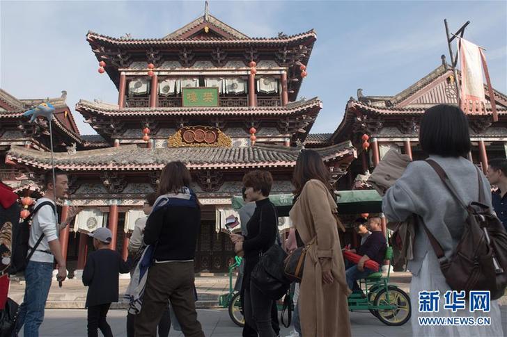 (慶祝改革開放40周年基層行·鄉鎮篇·圖文互動)(2)橫店40年:“橫空出世”光影間