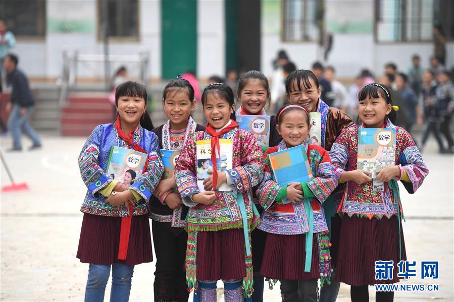 (輝煌60年·壯美新廣西·圖文互動)(7)攜手描繪八桂大地上的美麗畫卷——寫在廣西壯族自治區成立60周年之際