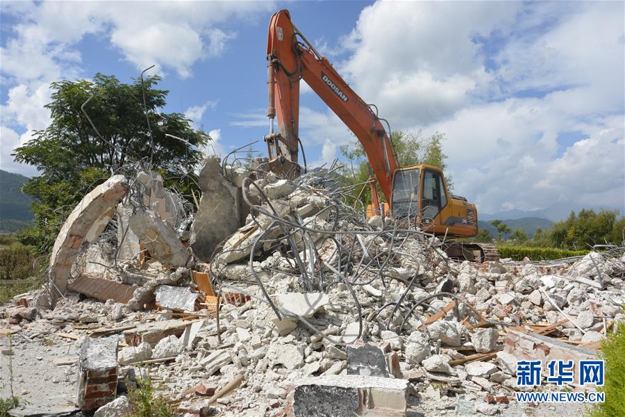 (新華視點·回望2018·圖文互動)(1)2018年新華社曝光多起破壞生態事件,記者年底追訪發現……