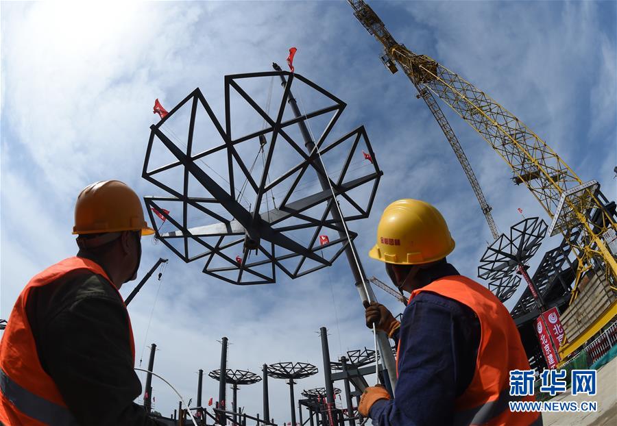 （新華全媒頭條·圖文互動）（2）領航！向著高質量發展堅定前行——以習近平同志為核心的黨中央引領中國經濟發展述評