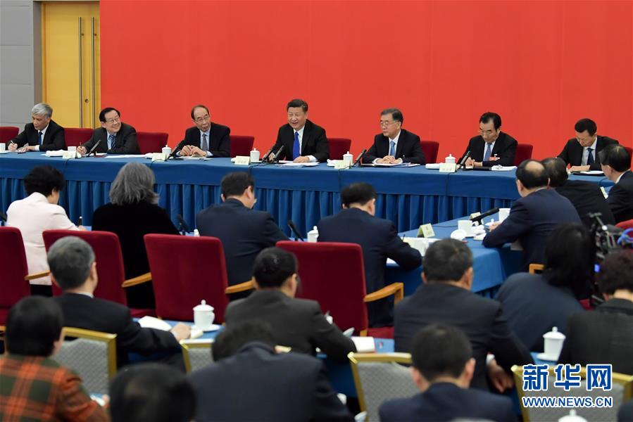 (兩會)(3)習(xí)近平看望參加政協(xié)會議的民盟致公黨無黨派人士僑聯(lián)界委員