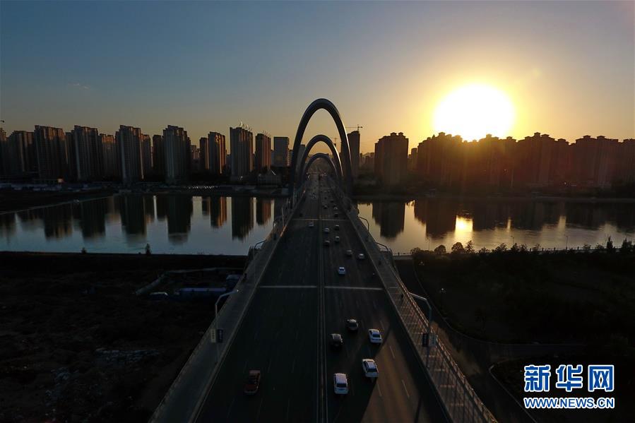 (在習近平新時代中國特色社會主義思想指引下——新時代新作為新篇章·圖文互動)(2)煤都之藍 大同大不同