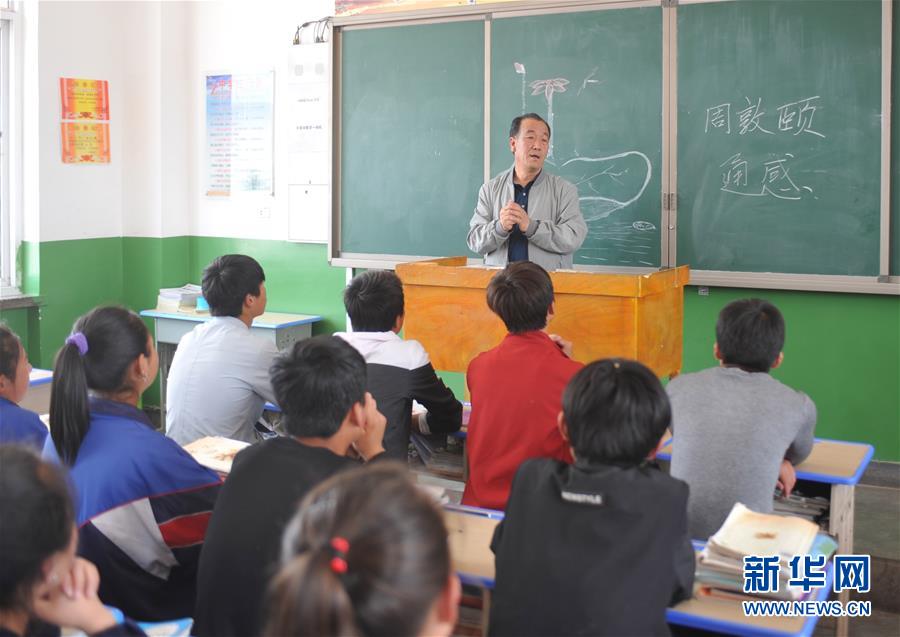 (圖文互動)(8)平靜而充滿力量——“中國網事·感動2018”年度網絡人物群像