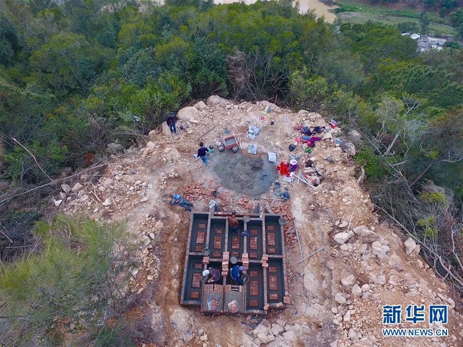 (新華視點(diǎn)·圖文互動(dòng))(2)福州沿海:密林深處、水庫旁邊,大片豪華活人墓偷偷建造……