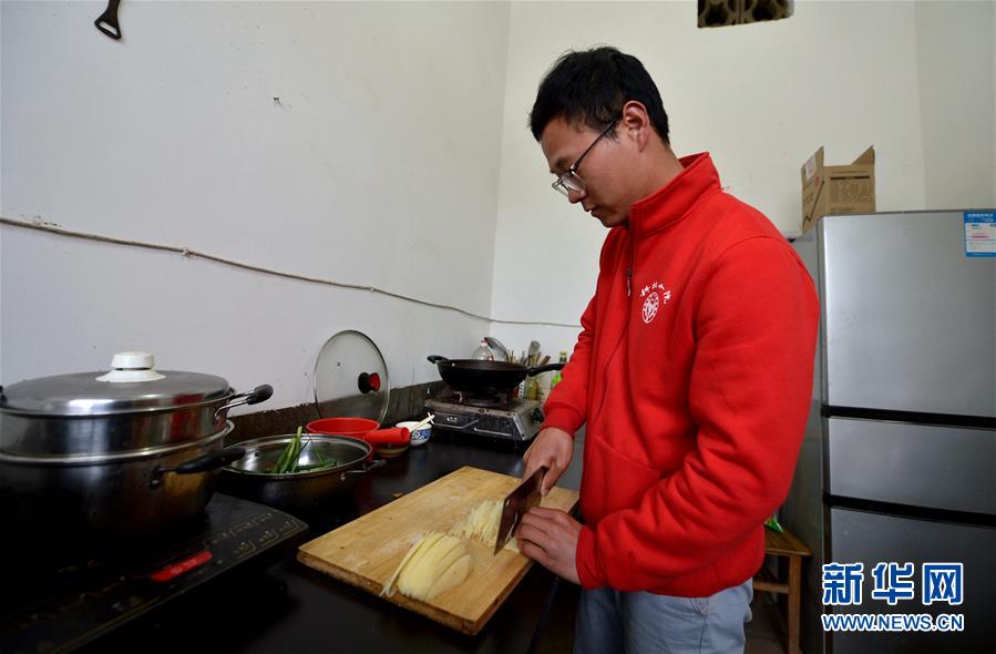 （愛國情 奮斗者·圖文互動）（4） “解民生之多艱，育天下之英才”——中國農大師生扎根田野書寫奉獻之歌