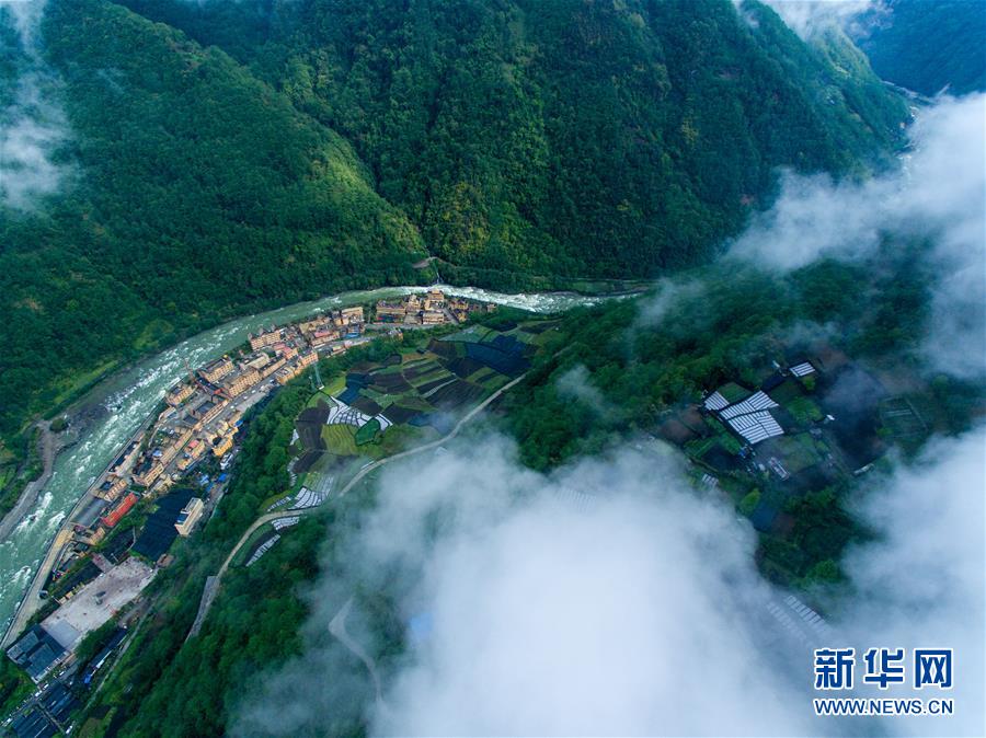 （壯麗70年·奮斗新時(shí)代·圖文互動(dòng)）（1）獨(dú)龍江畔，這個(gè)民族“一躍千年”