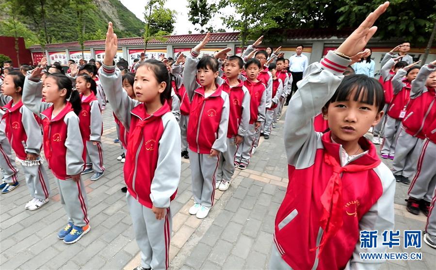 (新華全媒頭條·圖文互動)(1)努力成為好孩子 奮勇爭當接班人——兒童節前夕回訪習近平總書記關心過的少年兒童