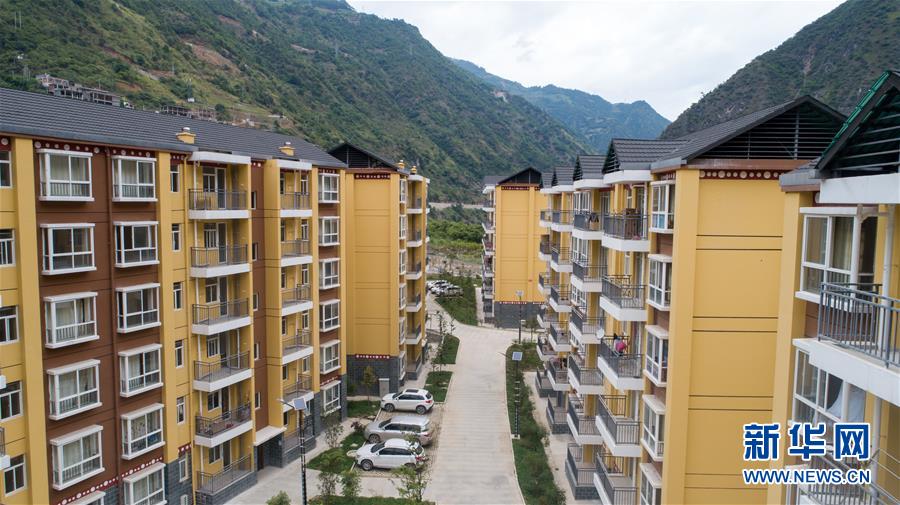 （直過民族脫貧攻堅·圖文互動）（6）下山！傈僳群眾開啟新生活