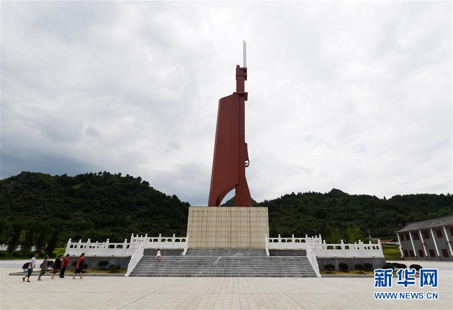 （壯麗70年·奮斗新時代——記者再走長征路·圖文互動）（2）他們，找到了3000多個紅軍烈士的名字