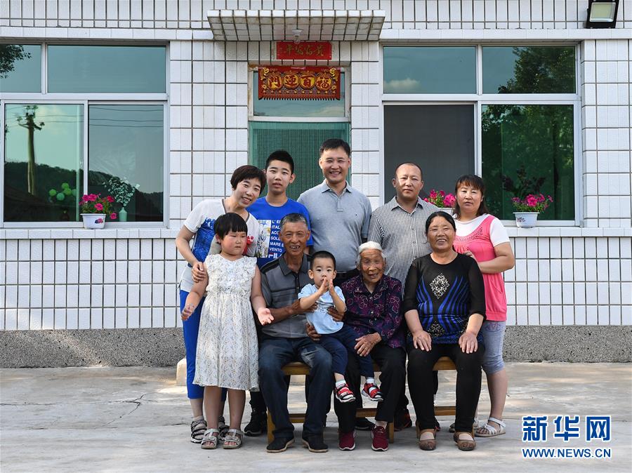 (新華全媒頭條·圖文互動)(4)心系北疆 情滿草原——習近平總書記考察內蒙古回訪記