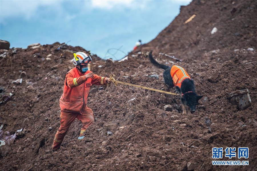 （新華全媒頭條·圖文互動）（5）有一絲希望，就盡百倍努力——貴州水城“7·23”特大山體滑坡72小時救援紀實