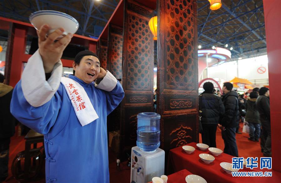 (新華全媒頭條·圖文互動(dòng))(3)億萬人民的奮斗史詩(shī)——獻(xiàn)給共和國(guó)70年光輝歷史的創(chuàng)造者