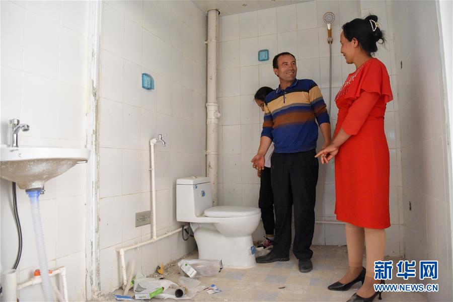 (決戰決勝脫貧攻堅·圖文互動)(3)拋在舊鄉的“火墻”——新疆易地扶貧搬遷安置點見聞