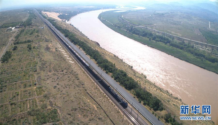 (走讀黃河·圖文互動(dòng))(4)中衛(wèi):33萬(wàn)畝沙區(qū)變灌區(qū)