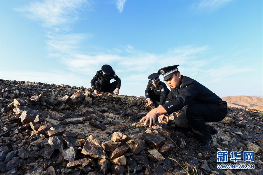(愛國情 奮斗者·圖文互動)(3)印刻在戈壁上的名字