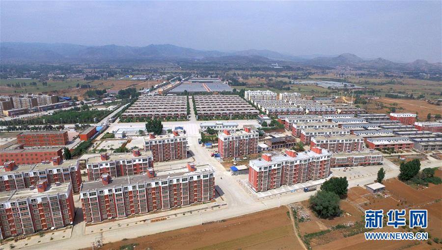 (愛國情 奮斗者·圖文互動)(2)富了口袋 更要富精神——記向貧困宣戰的“最美奮斗者”裴春亮