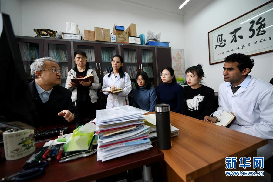 (在習(xí)近平新時(shí)代中國特色社會主義思想指引下——新時(shí)代新作為新篇章·總書記關(guān)切開放事·圖文互動)(1)來中國“學(xué)種地”的“洋學(xué)生”