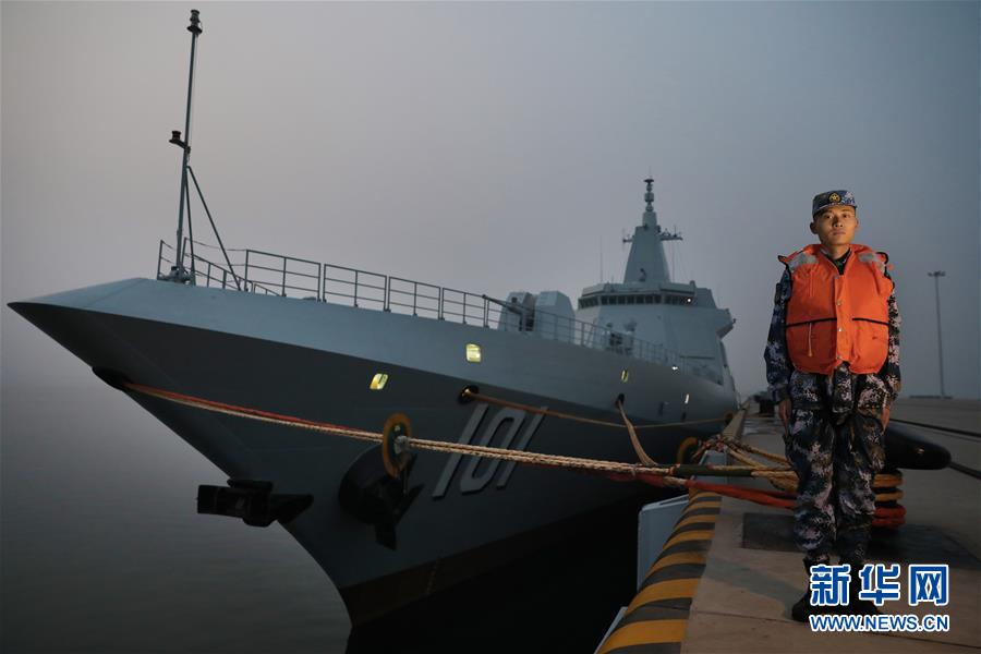 （新春走基層&middot;圖文互動）（4）&ldquo;我們的目標在視距之外，征途是星辰大海&rdquo;&mdash;&mdash;夜探國產首艘萬噸級驅逐艦南昌艦