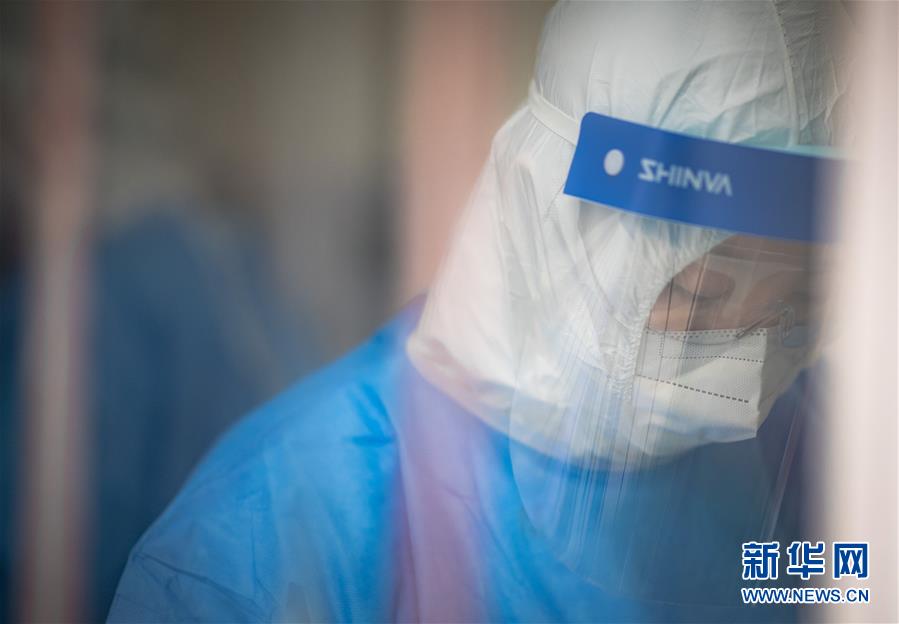 （新型冠狀病毒感染的肺炎疫情防控）（7）鏡頭下的一線醫護人員