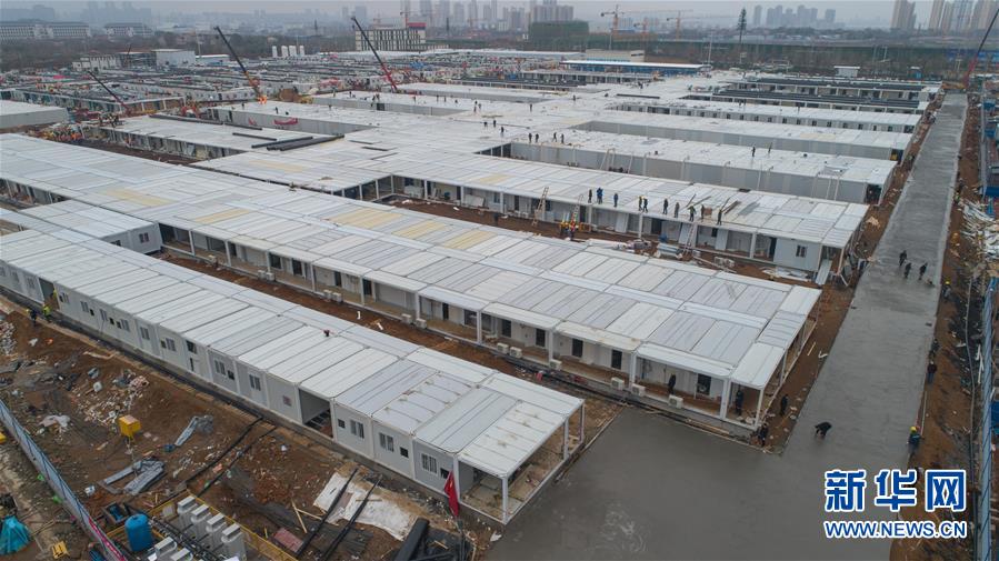 (新華全媒頭條·圖文互動) (1)做好疫情防護 統籌抓好改革發展穩定各項工作——堅決打贏疫情防控阻擊戰系列述評之四