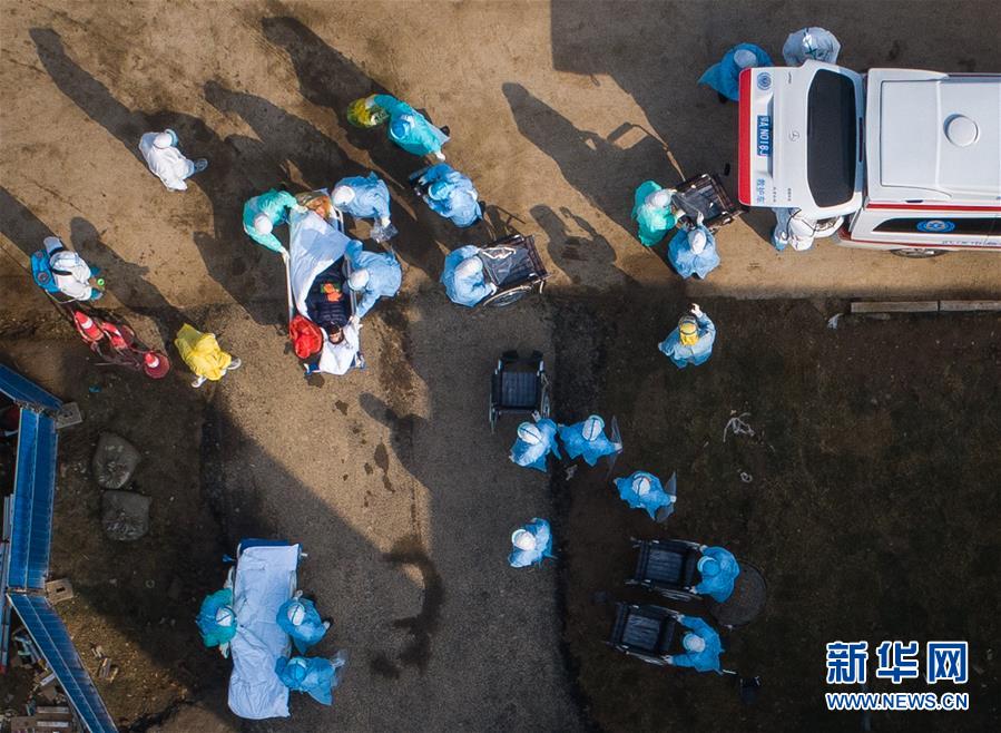 (新華全媒頭條·圖文互動) (5)做好疫情防護 統籌抓好改革發展穩定各項工作——堅決打贏疫情防控阻擊戰系列述評之四