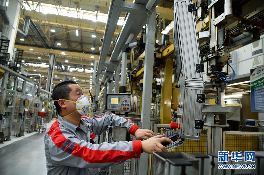 #（來自經(jīng)濟(jì)前沿的故事·企業(yè)復(fù)工復(fù)產(chǎn)·圖文互動(dòng))（1）“陽(yáng)光總在風(fēng)雨后”——制造業(yè)大省江蘇開啟有序復(fù)工