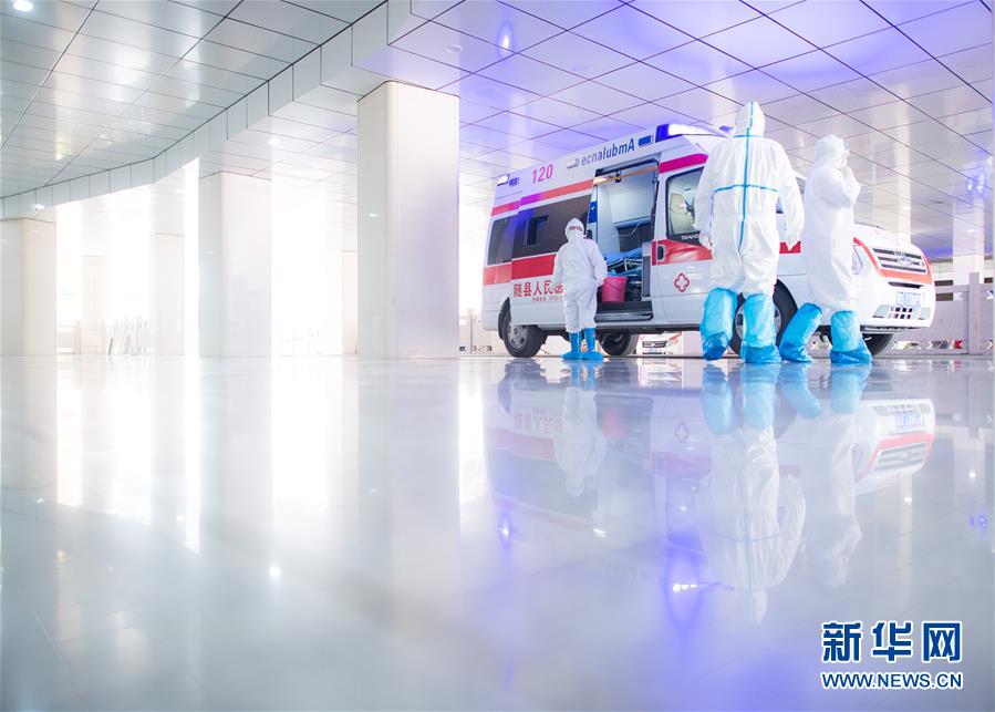 (新華全媒頭條·圖文互動)(5)火線上的中流砥柱——獻給奮戰在抗疫一線的醫務工作者