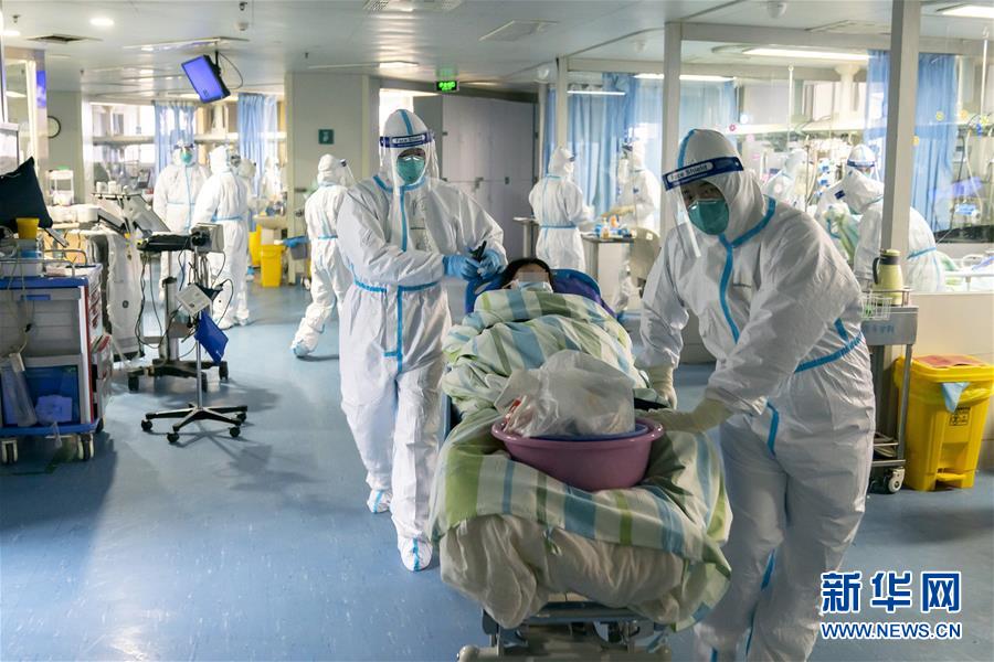 (新華全媒頭條·圖文互動)(16)火線上的中流砥柱——獻給奮戰在抗疫一線的醫務工作者