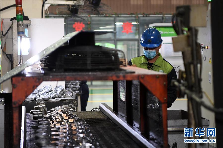 (聚焦疫情防控)(2)重慶部分民營(yíng)企業(yè)復(fù)工復(fù)產(chǎn)