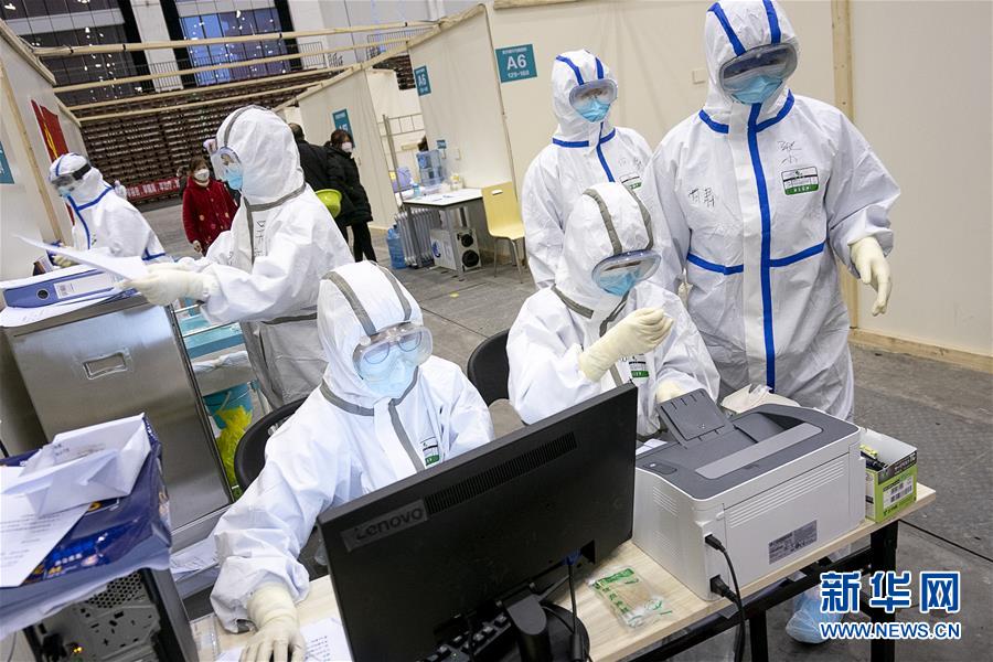 （新華全媒頭條·圖文互動）（2）托舉生命的方舟——方艙醫院建設記