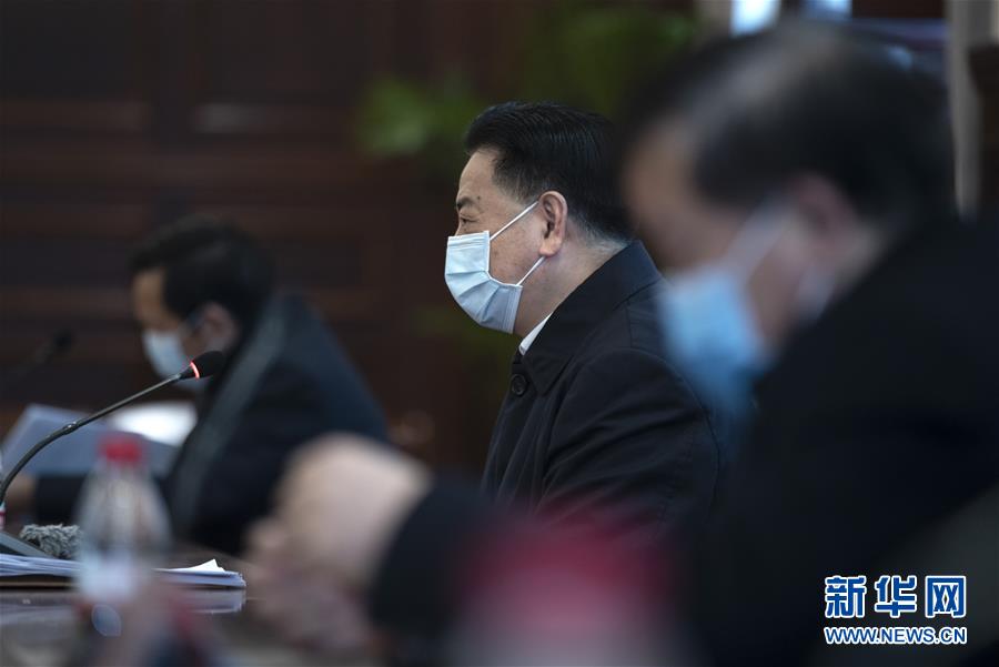 (聚焦疫情防控·圖文互動)(4)急防控所急,沖鋒勇向前——華中科技大學(xué)以科研攻關(guān)推動疫情防控救治觀察