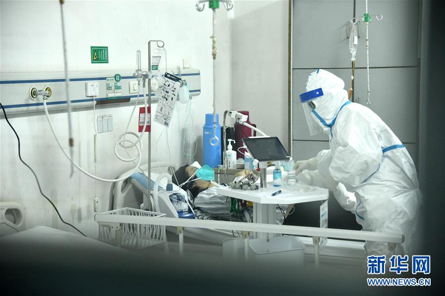 (在習(xí)近平新時(shí)代中國(guó)特色社會(huì)主義思想指引下——新時(shí)代新作為新篇章·習(xí)近平總書(shū)記關(guān)切事·圖文互動(dòng))(2)高擎利劍驅(qū)疫魔——科研攻關(guān)助力湖北戰(zhàn)“疫”記