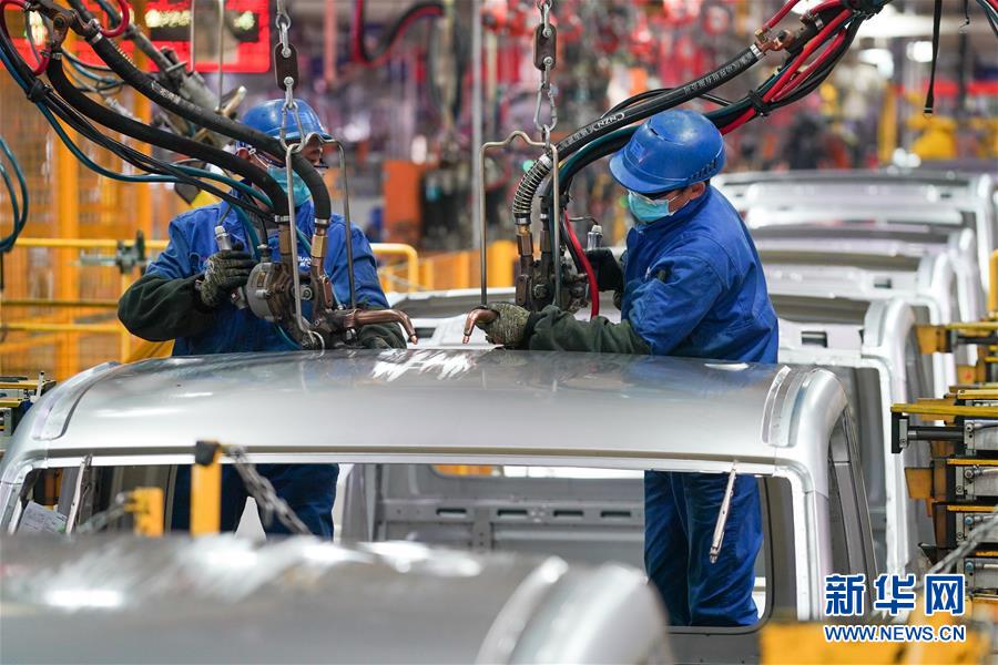 (在習(xí)近平新時(shí)代中國(guó)特色社會(huì)主義思想指引下——新時(shí)代新作為新篇章·習(xí)近平總書(shū)記關(guān)切事·圖文互動(dòng))(16)精準(zhǔn)發(fā)力抓統(tǒng)籌——各地落實(shí)“分區(qū)分級(jí)”有序恢復(fù)生產(chǎn)生活