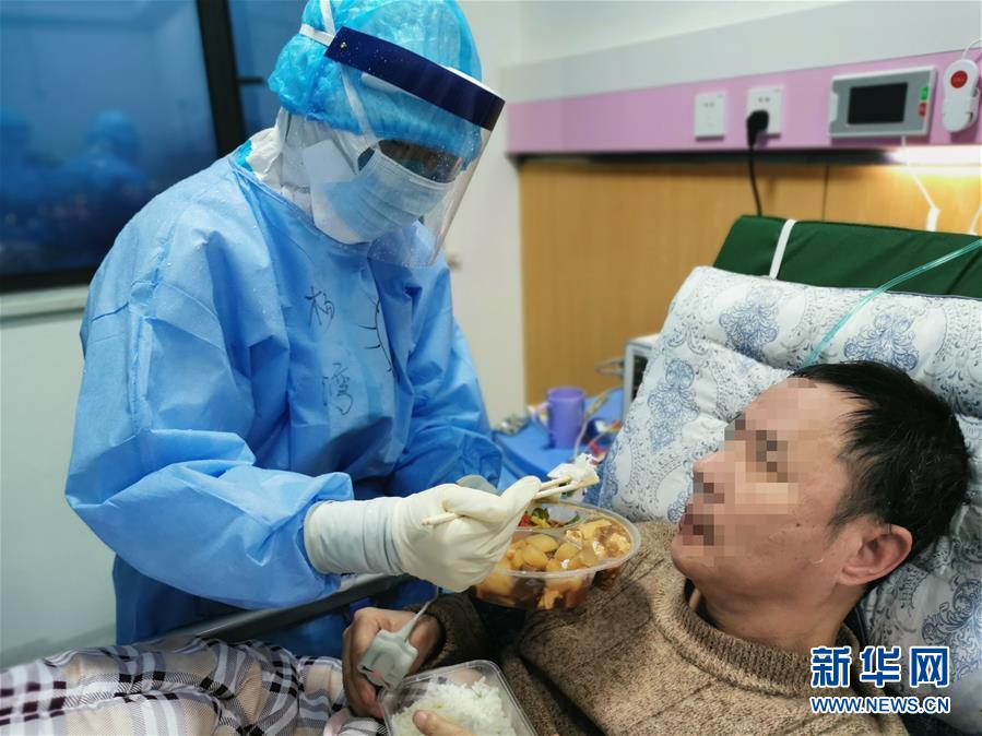 （一線抗疫群英譜·圖文互動）（3）“我們，撐得起！”——軍隊支援湖北醫療隊年輕醫務工作者的青春宣言