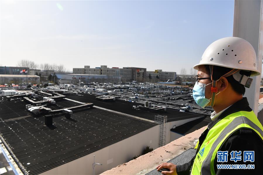 (一線抗疫群英譜·圖文互動)(3)和時間搶生命——記鄭州岐伯山醫院“90后”參建者梁少智