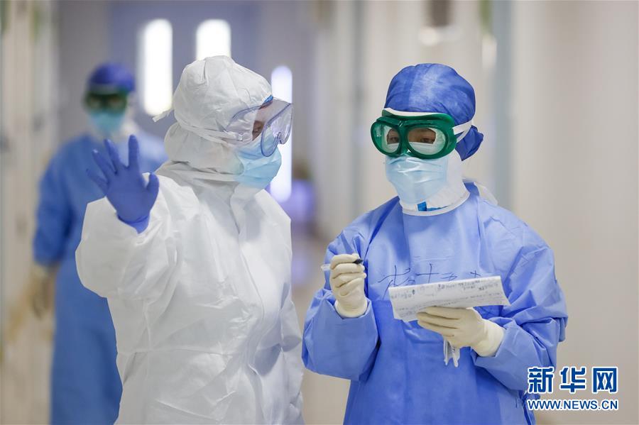 (新華全媒頭條·圖文互動)(3)最美逆行者,武漢永遠記得你!——首批援鄂醫療隊返程紀實