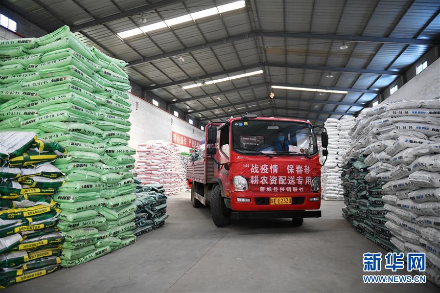 (新華全媒頭條·圖文互動(dòng))(12)春色最濃在田間——來自全國(guó)春耕備耕的現(xiàn)場(chǎng)觀察